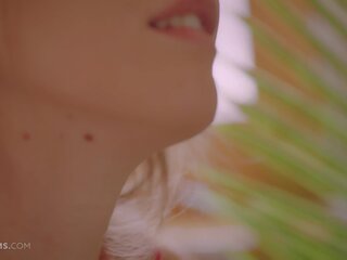 Ultrafilms すごい ミストレス ステイシー クルス と 彼女の suitor ました 彼らの regular 朝 xxx 映画