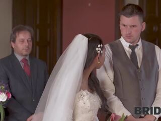 Bride4k. matrimonio orgia