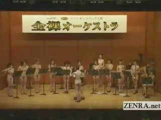 Nudist japansk av stjerner i den stark naken orchestra