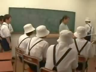 Jepang ruang kelas kesenangan menunjukkan