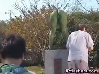 Hull jaapani bronze statue moves part6