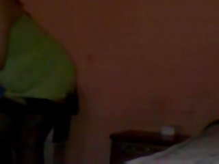 Kathy bailando sexi pl su cuarto