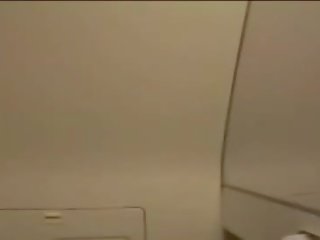 জাপানী কিশোর হস্তমৈথুন মধ্যে airplane গোসলখানা