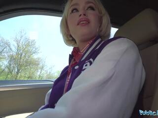 Public agent greta foss este o glamour blonda care este pounded greu de o mare putz